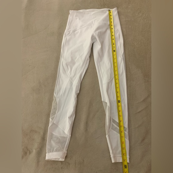Lululemon White Mesh Crop Stretchy Leggings Size 8 - Picture 8 of 10